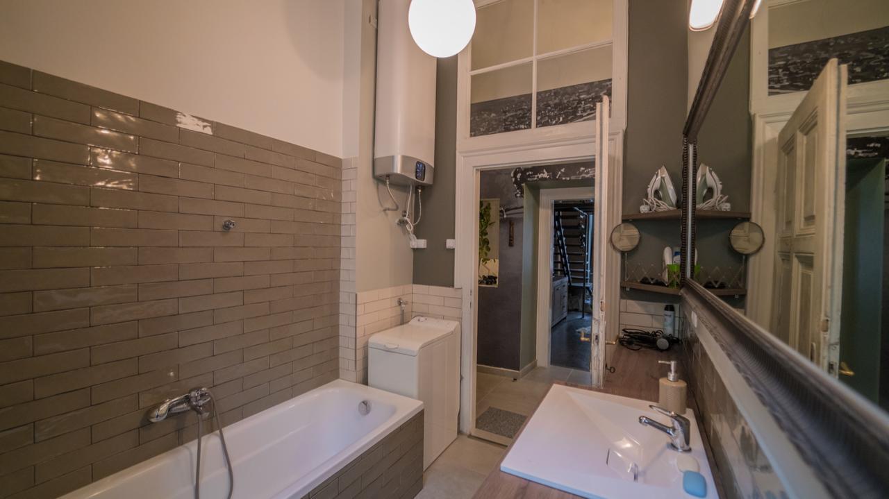 First Budhapest Central Flat بودابست المظهر الخارجي الصورة